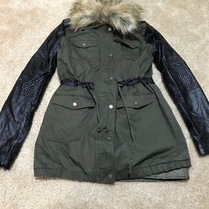 Evereve John + Jenn Green and Black jacket